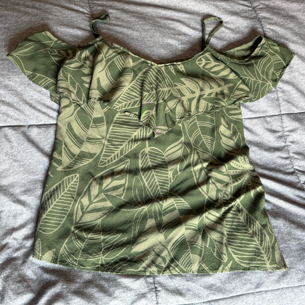 Old Navy Green Leaf Print Blouse